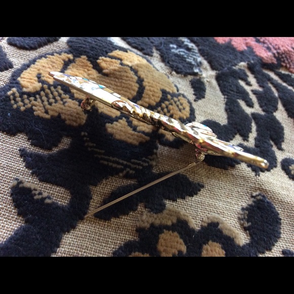 Bob Mackie: Golden Inlaid Enamel Angel Brooch. - Picture 7 of 15